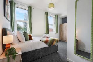 Spacious 4BR Darlington Sleeps 8 by Stay with us - 6