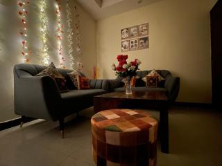 Cozy 1BHK with Patio Near Medanta, Gurgaon, Sector 38 - 1