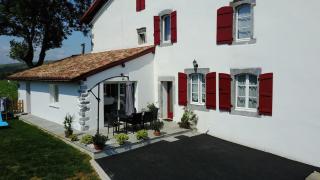 3-Gîte à la ferme AGERRIA - 0