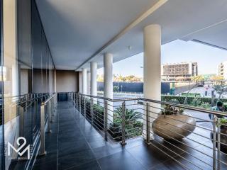 Menlyn Maine Luxury Rentals - Pretoria - 1