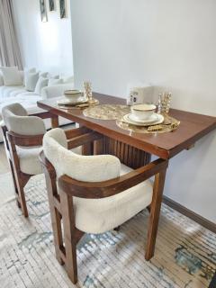 Elegant escape apartment with free parking space,fully equipped gym, swimming pool children playing ground area and amazing city views - 1