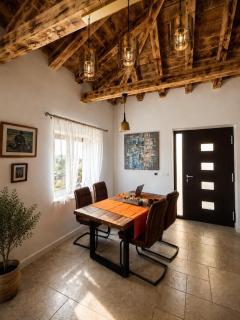 1893 Stone Villa - 3