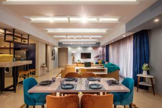 Posh & Panoramic 2BDR Apt 5 Min To Airport - 9