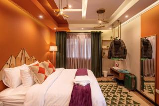 Posh & Panoramic 2BDR Apt 5 Min To Airport - 2