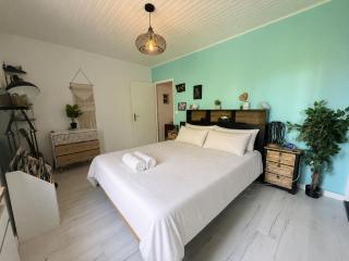 Maison familiale avec piscine et climatisation - 1