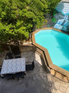 Maison familiale avec piscine et climatisation - 8