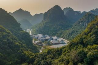Hilton Quang Hanh Onsen Resort - 0
