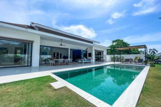 Stunning 4BR Pool Villa w/ Big Buddha View @Rawai - 0