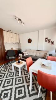 Four Views By The Sea Apartments - Budva - 5