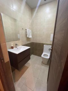 Amazing 15th-Floor Apt with Stunning City Views - 2