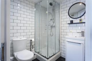 Burgess Mill - 3-Bed Apartment with Gated Parking - 3