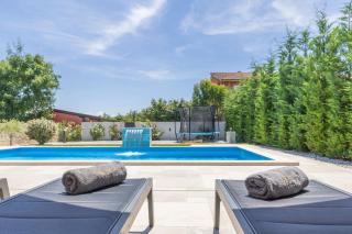 Villa Alves with Private Pool - 8