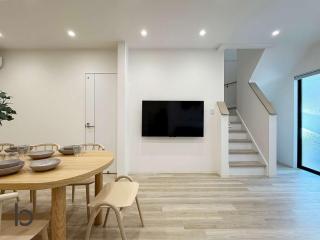 b hotel EIGHT VILLA KAMINOBORI - Free Parking New Entire 3BR House in Quiet Area - 4