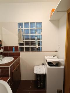 Spacious 3-room apartment, close to the center, station - 3