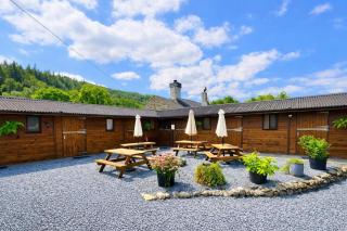 Private Heated Bedrooms at The Bunkhouse in Snowdonia Perfect for Bikers and Walkers - 0