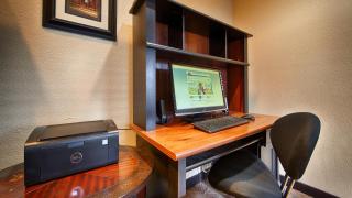Best Western Windsor Pointe Hotel & Suites-Frost Bank Center - San Antonio - 7