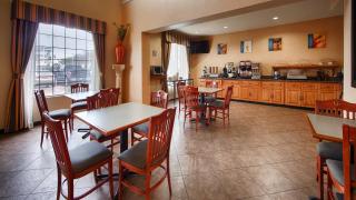 Best Western Windsor Pointe Hotel & Suites-Frost Bank Center - San Antonio - 6