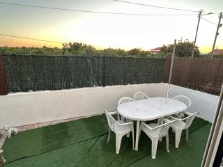 Casa para FERIAS CALMINHAS - 1KM PRAIA MONTE GORDO - 0