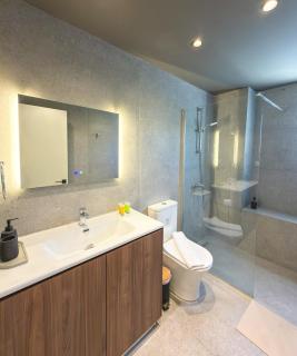 Modern 2BR Apt in Nicosia with AC and Washer - 7