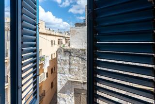 Upscale Living in Valletta - 8