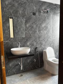 Bhagwati Hotel And Rooms - 7