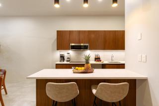 3105 - Meridian 113 - 2