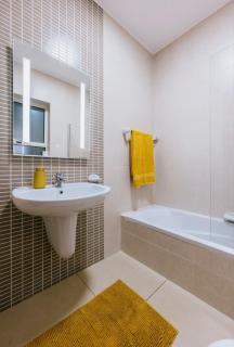 Sunny 2 BR Aptm with Garden Fast WiFi Walk to Seafront - 6