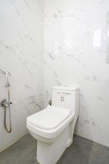 FabHotel Orion - 5