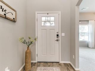 Spacious BA Home in Beautiful Neighborhood! - 4