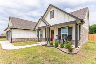 Beautiful new home in Stone Creek! - 3