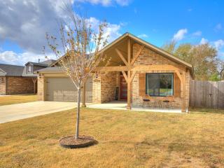 Comfort, Style, and Serenity in One Home! - 4