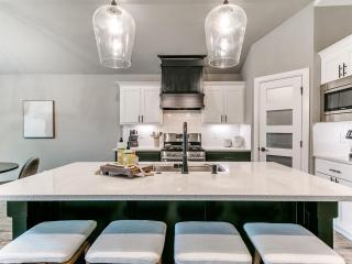 The 47th Street Retreat - 2