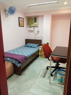 WISHTREE rooms Mens only alwarpet - 3
