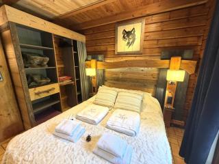 LE GRIZZLY Chalet en bois avec SPA Jacuzzi - 2