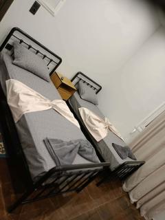Britannia Apartments - 1