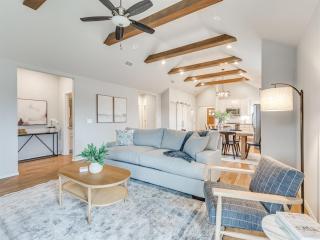 Highland Creek Retreat - 0