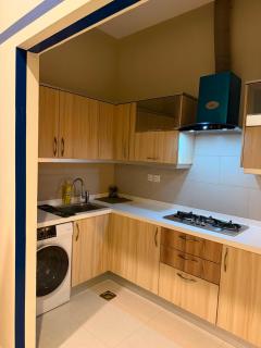 Private & Serene Golf View Apt Phase 7 - 2