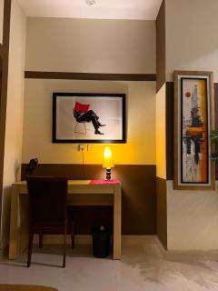 Private & Serene Golf View Apt Phase 7 - 6