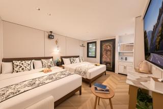 Le Qin Courtyard Hotel - 1