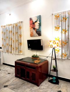 Spacious 5 BHK, Ideal 14, 5 km WhiteTown BENITA - 4