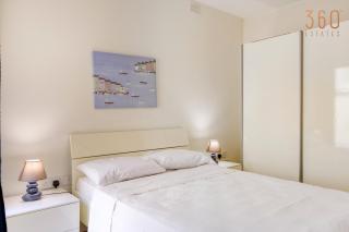 Sliema Gem 3 Bedrooms with Terrace Steps from the Sea - 2