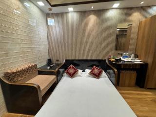 Ostro Inn Studio Apartment - 1