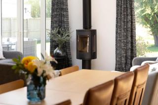 Spacious Farmhouse for 16 Near York - 2