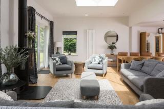 Luxury Farmhouse Getaway for Groups - 3