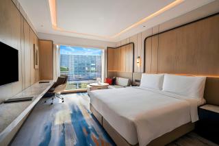 Crowne Plaza Dhaka Airport by IHG - 9