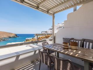 The Mykonist Merchia Beach Villas & Suites - 8