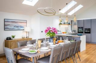 Luxury St Ives Home Walk to Beach - 2