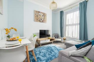 St James House by Smart Welcomes - 0