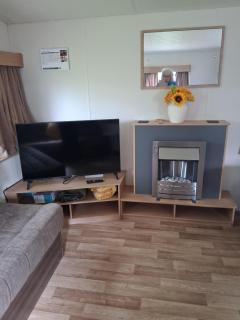 Cosy dog-friendly caravan at Bowland Fell in Yorkshire ref 93022S - 9