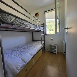 Comfortable 30m balcony and mountain view - 8